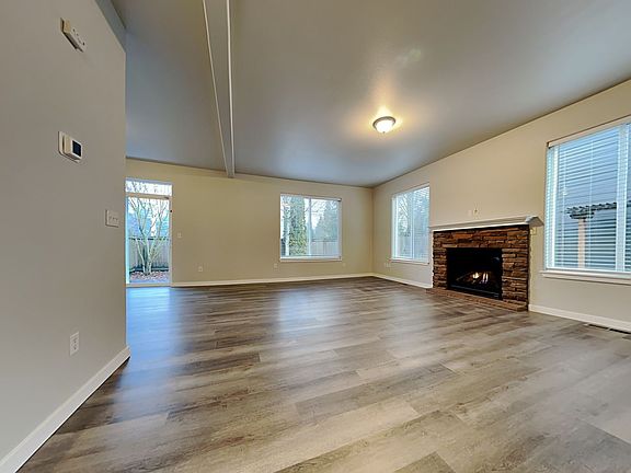 4th image of 4514 Natalee Dr SE