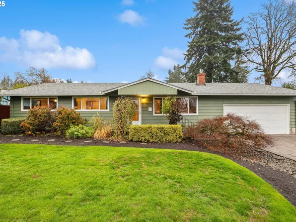 1065 Columbia Ave, Gladstone, OR 97027