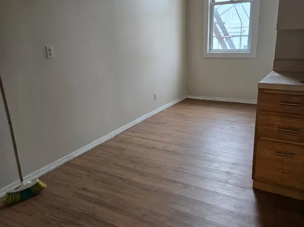 395 Palisade Avenue image 1 of 9