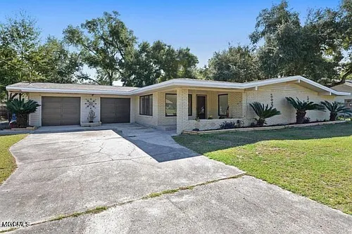 320 Lakeview Blvd Photo 1