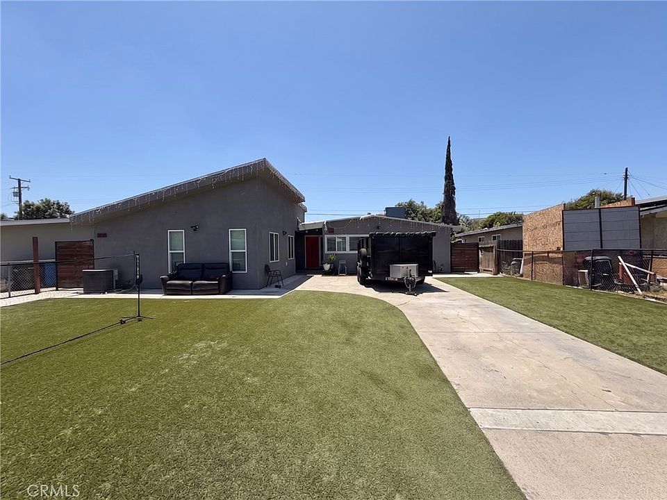 1st image of 1701 Manor Cir