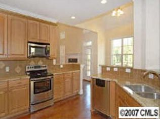 504 Lake Breeze Ln, Belmont, NC 28012