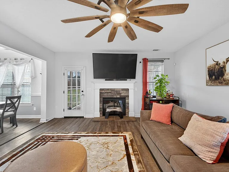 537 Jensen Ln — Photo 21