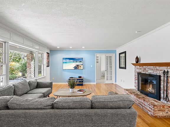 2nd image of 215 Simone Place S