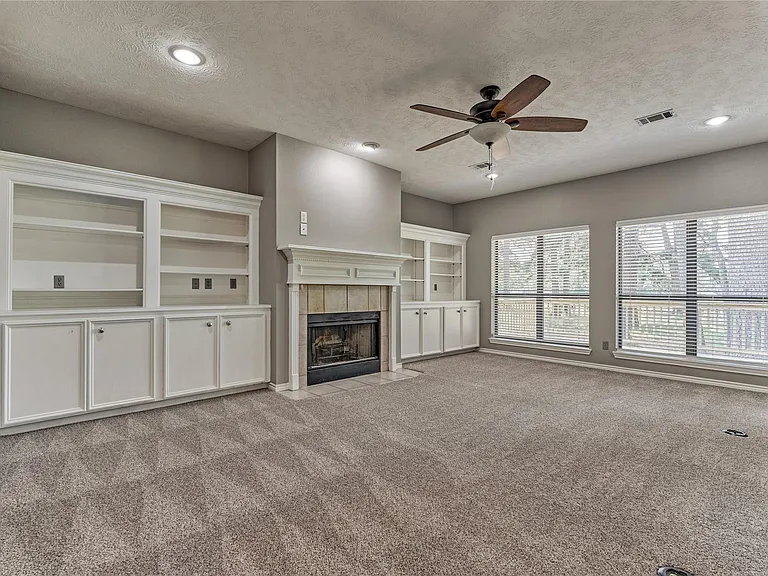 13707 Fountainview Dr — Photo 14