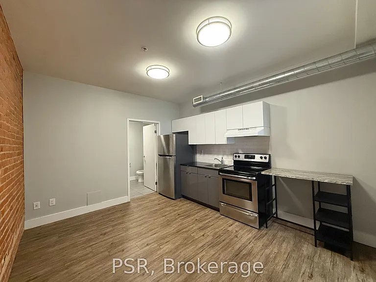 2870 Dundas St W #216 — Photo 4