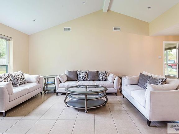 5th image of 1222 Quail Hollow Dr