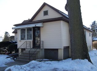 1409 Nicholson St, Joliet, IL 60435