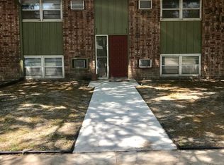 725 Spruce St APT 2, Halstead, KS 67056