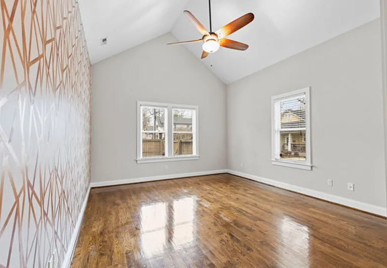 300 Mill Rd — Photo 14