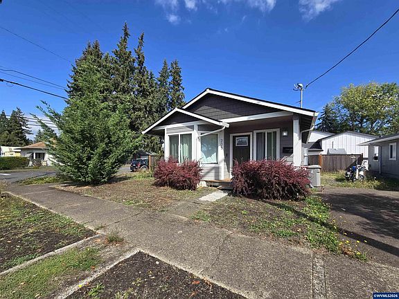 4th image of 205 Sherman St SE