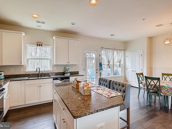5th image of 8300 Hickory Hollow Dr