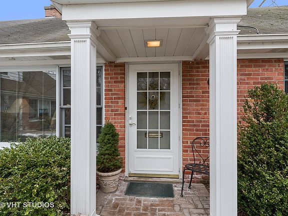 2nd image of 1025 1/2 Linden Ave