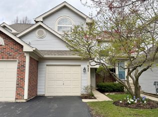 627 Cobblestone Ct, Elgin, IL 60120