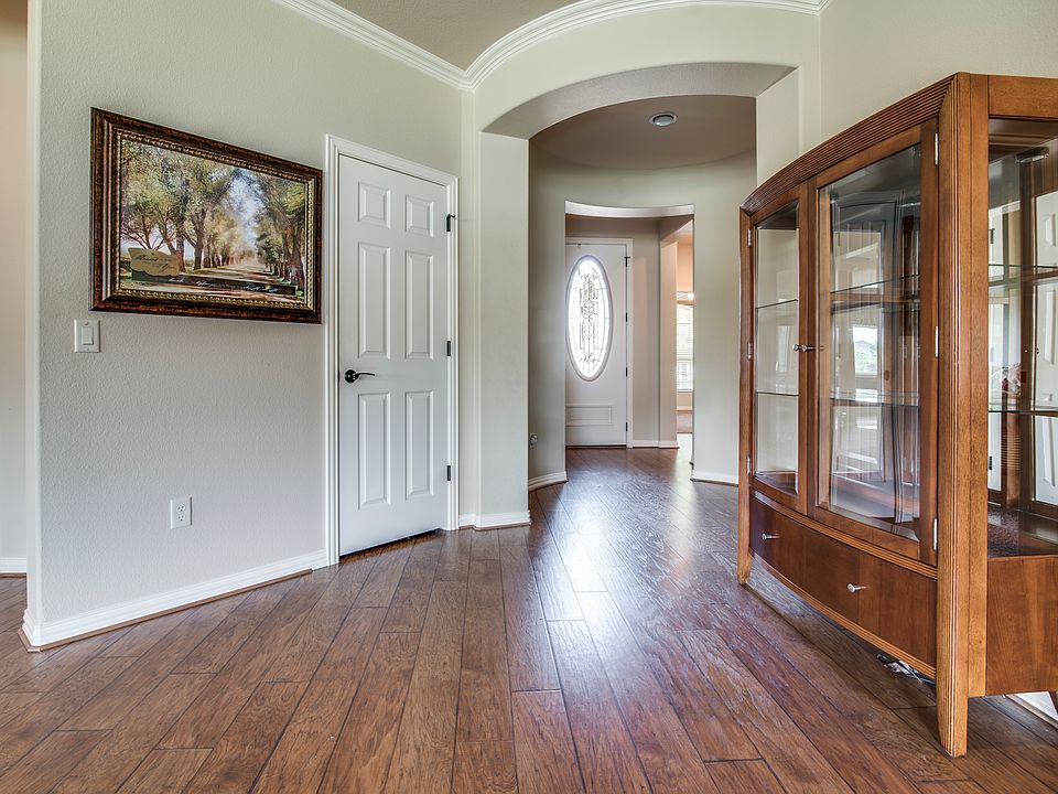 1st image of 9804 Teakwood Ave