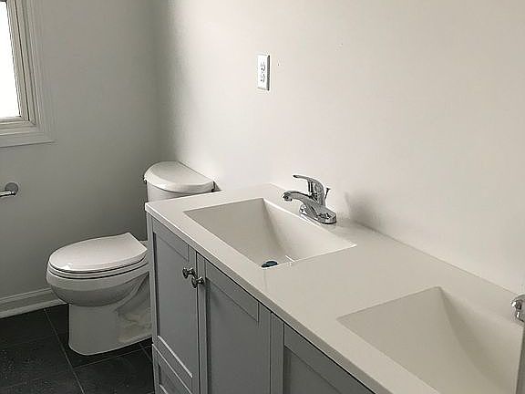 2nd image of 925 Motel Dr