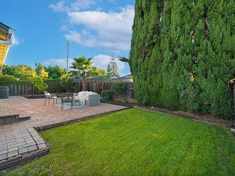 1307 Centennial Ct — Photo 24
