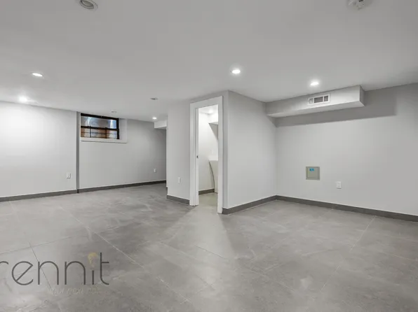 119 Linden Street image 10 of 18