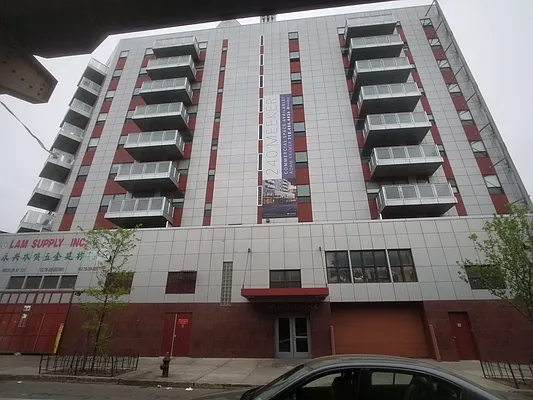 Rented by Compass | media 21