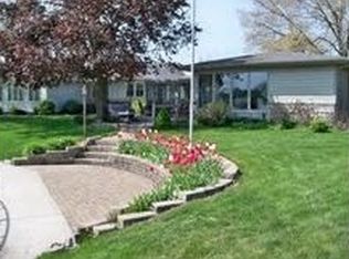 2614 Wolfs Point Dr, Rochester, IN 46975