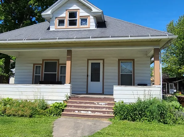 305 N Division Ave, Polo, IL 61064