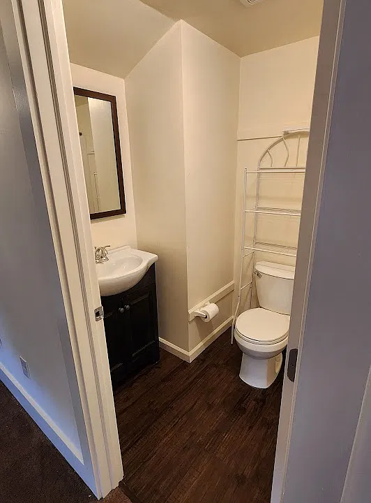 112 E University Ave #1