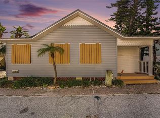125 95th Ave, Treasure Island, FL 33706