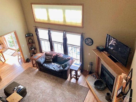 4th image of 8343 Goldfinch Dr