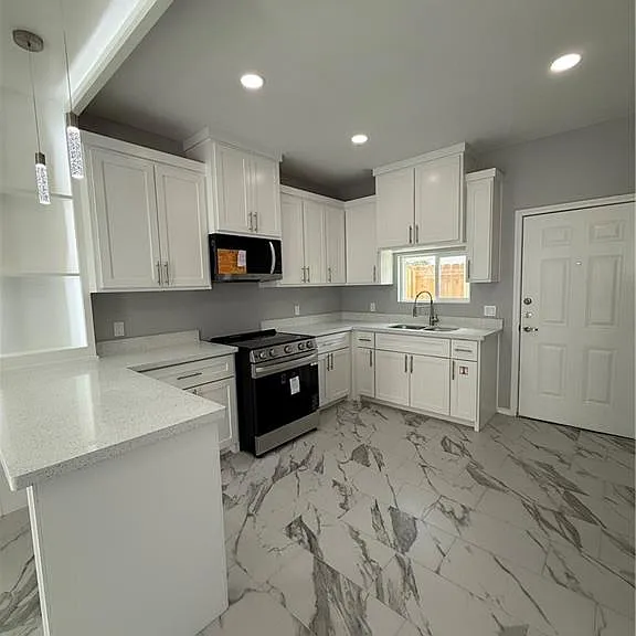 2105 Elsham Rd #1 — Photo 4