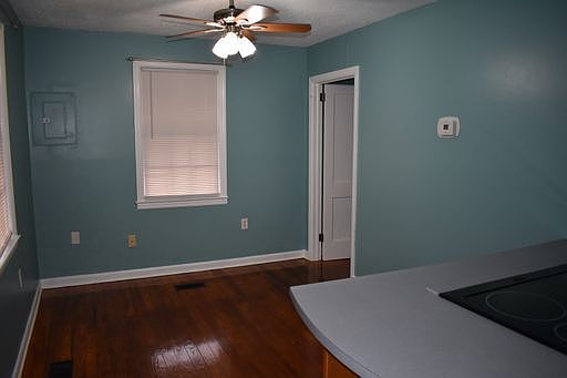 4th image of 539 E Henry Ln
