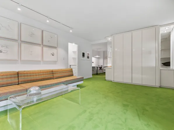 2 Fifth Avenue 2E image 3 of 9