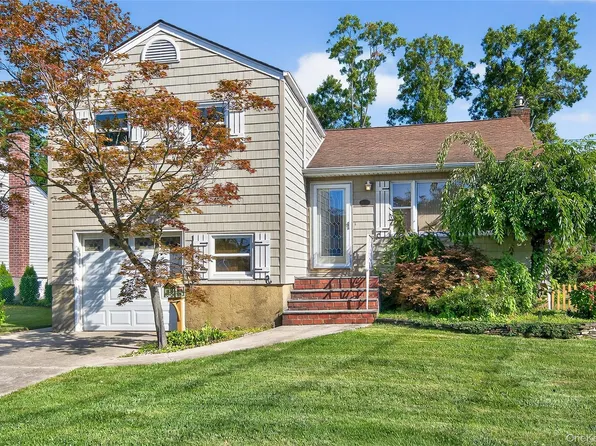 4129 Duff Place, Seaford, NY 11783