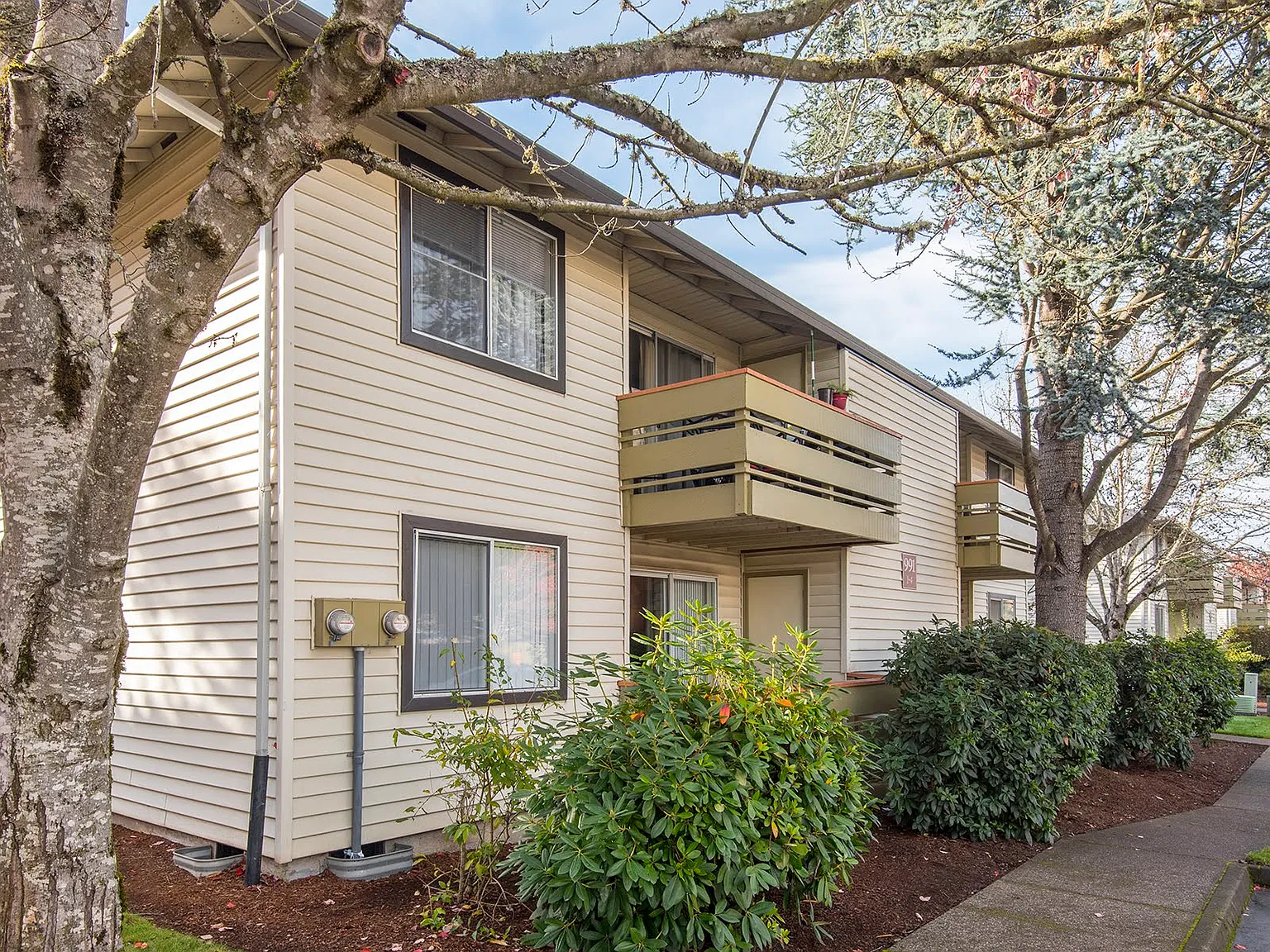 Willow Creek Apartments — Photo 3