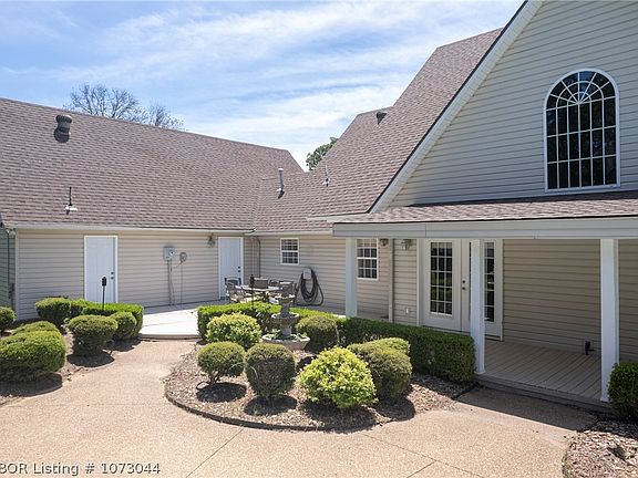 4th image of 2115 Liberty Ln