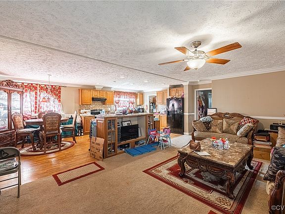 5th image of 310 Brian Dr