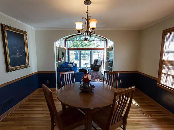 5th image of 3678 Milton Ave