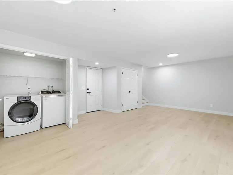521 Porpoise Bay Ter #A — Photo 59