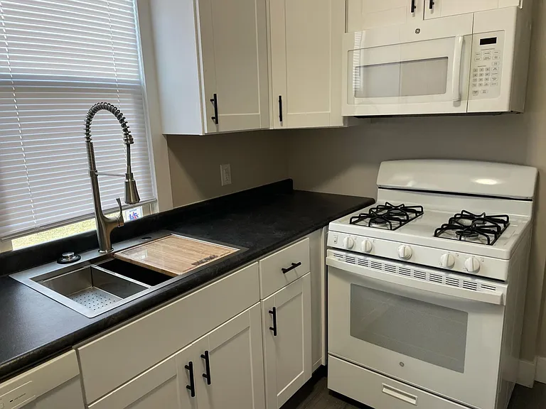 524 E Jenkins Ave — Photo 10