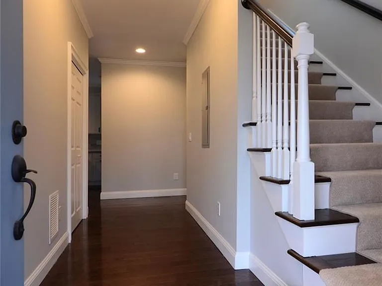 13 Arnold Ave #1 — Photo 4