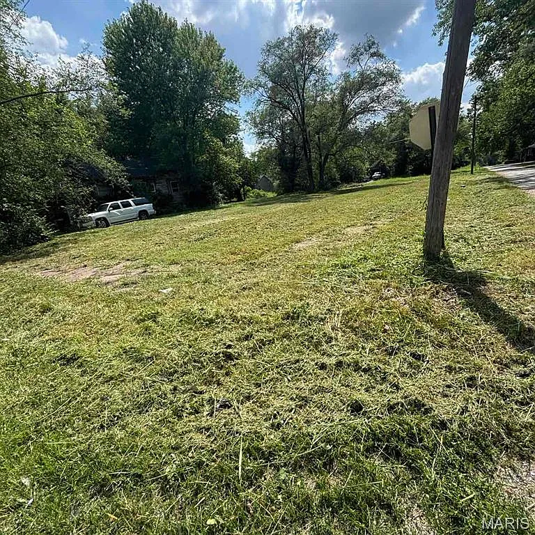 1445 N 55th St photo 1