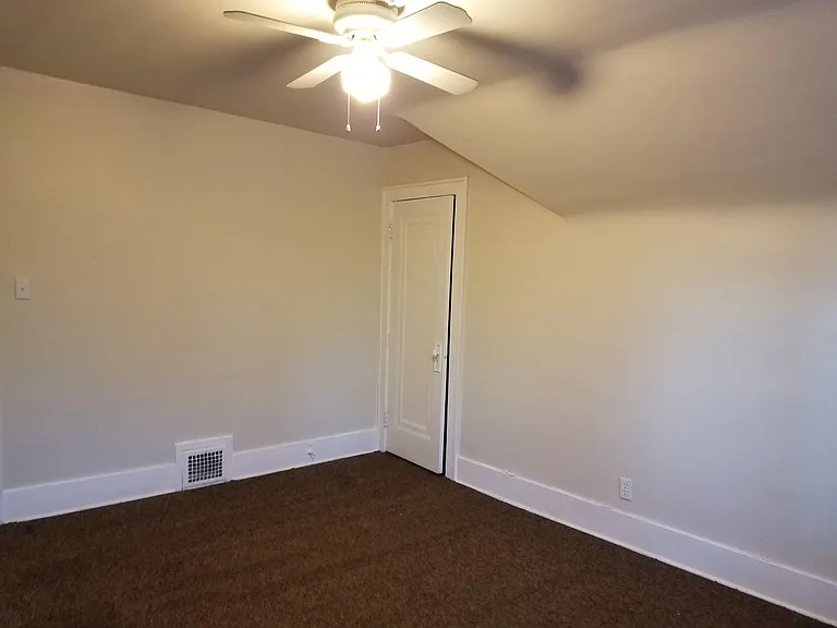 1576 College Ave — Photo 25