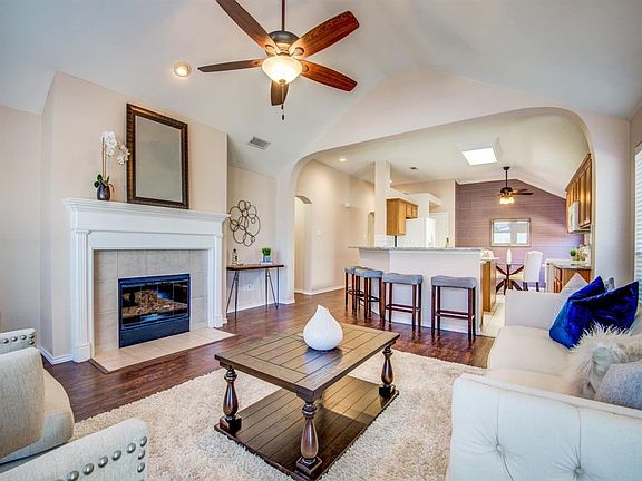 2nd image of 2501 Vistaview Dr