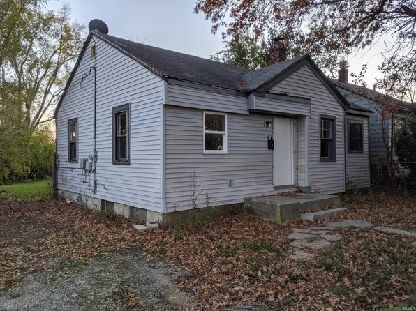 3426 Raymond St, Fort Wayne, IN 46803