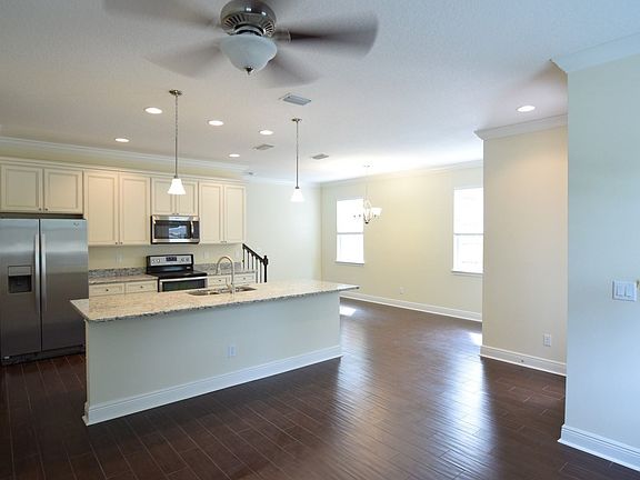 4th image of 2321 Formosa Ave