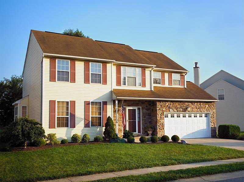 1st image of 68 Lochview Dr