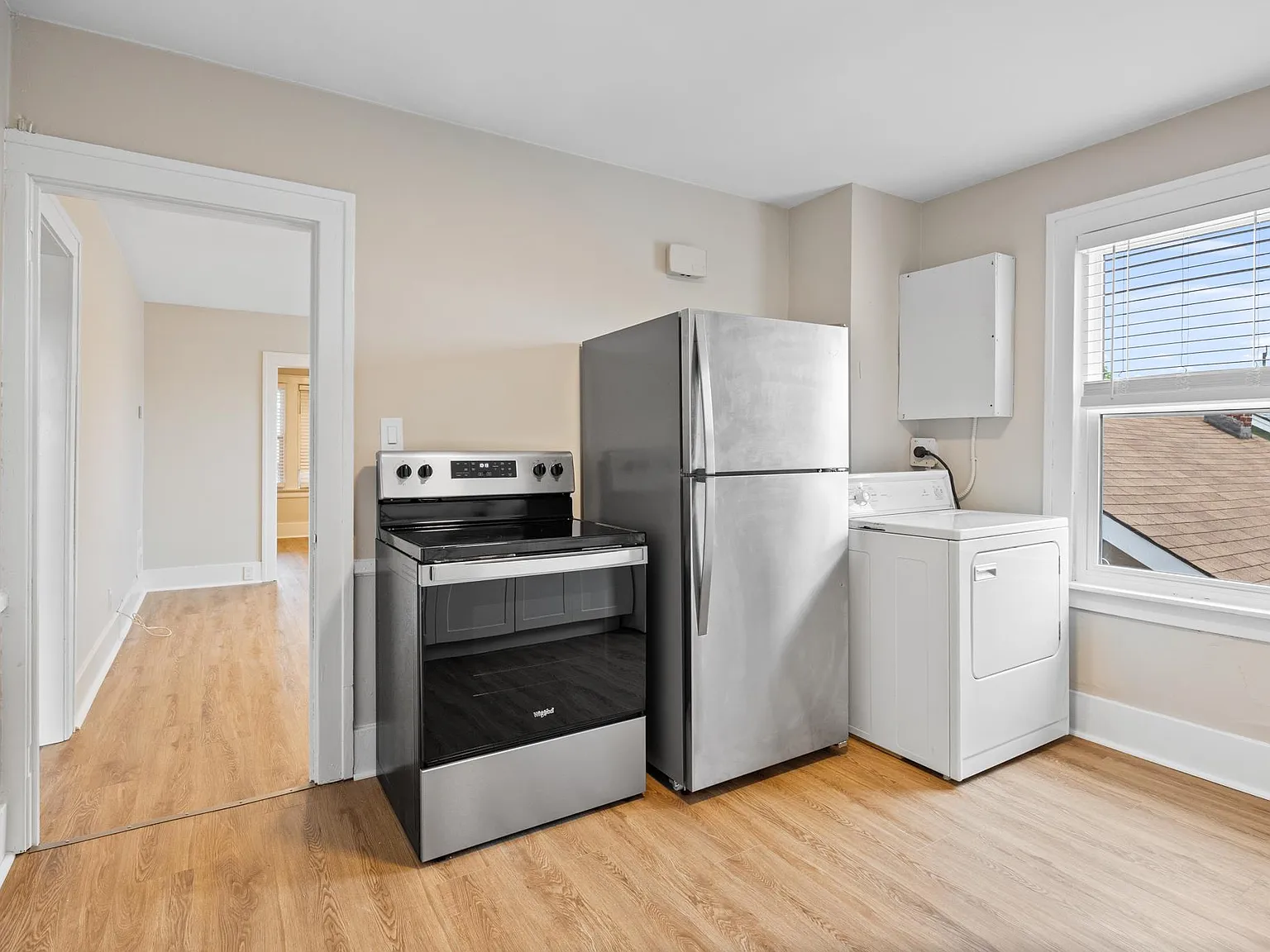 2 bed, $1,575 — Photo 2