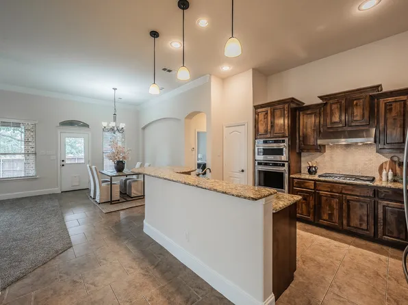 9905 Eddleman Ct, Fort Worth, TX 76244