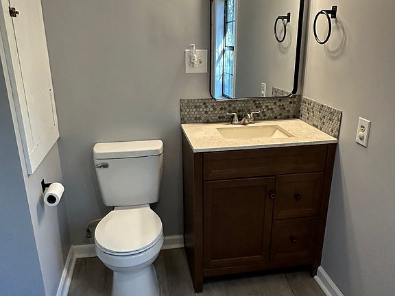 5th image of 115 Donnie Ln