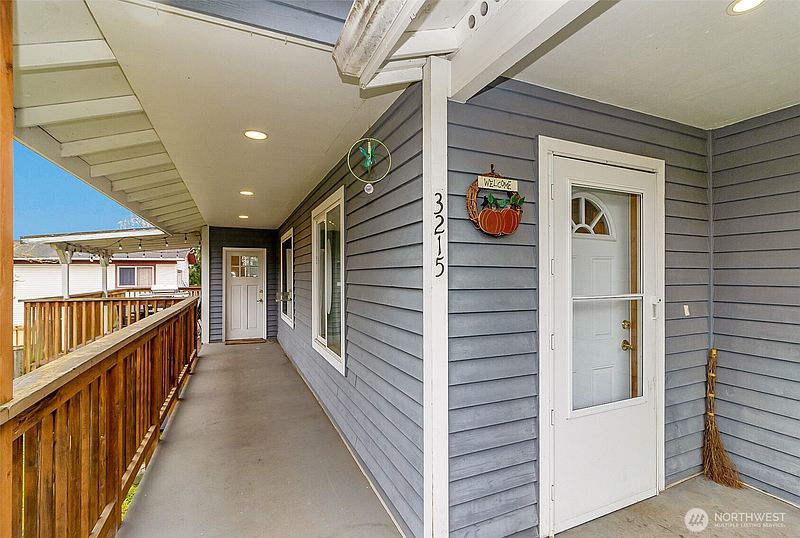 5th image of 3215 19th Street