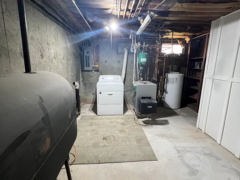 157 Middle Rd — Photo 12